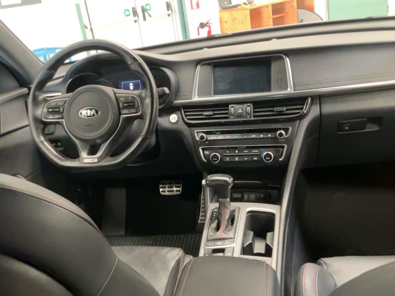 Kia Optima 1.7 CRDi GT Line — zdjęcie 12