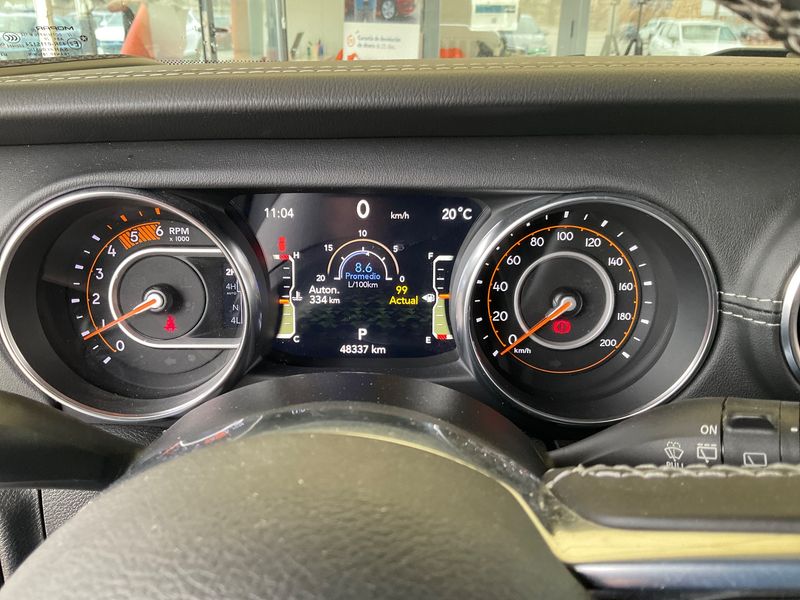 Jeep Wrangler 2.2 CRDi Sahara — zdjęcie 13