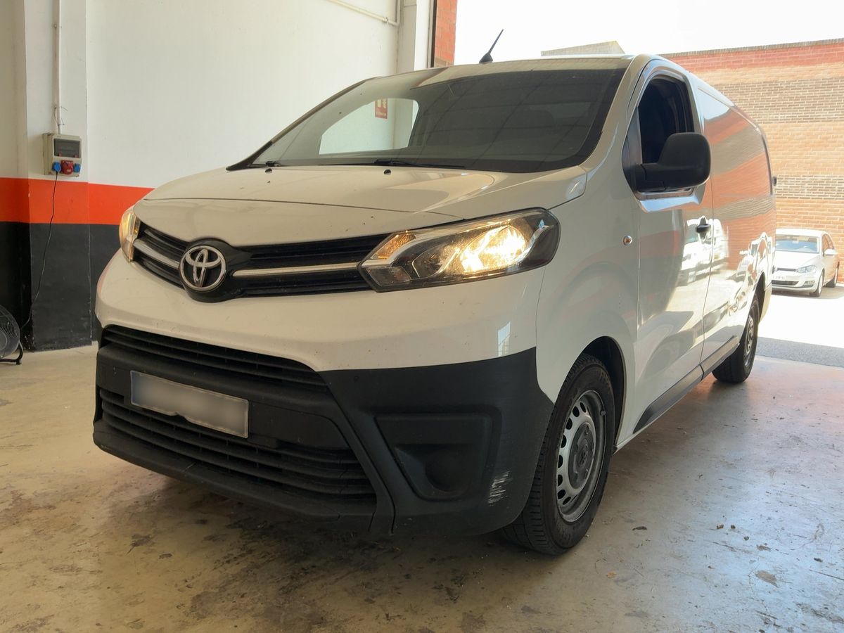 Toyota ProAce 2019 — photo 1