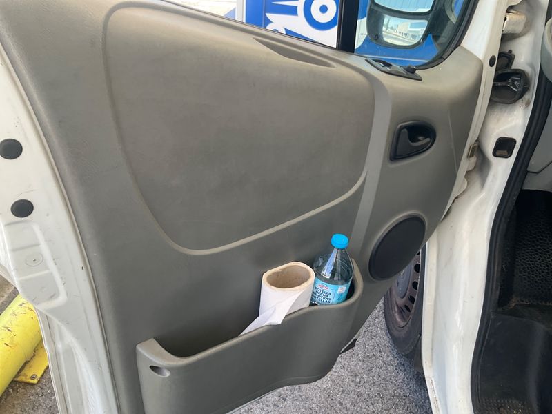 Opel Vivaro 1.9 CDTI Kombi L1H1 2,7t 2005 – снимка 39