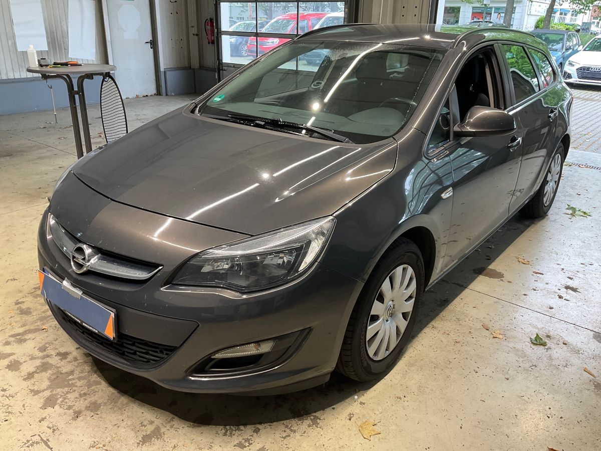 Opel Astra 2015 — photo 1
