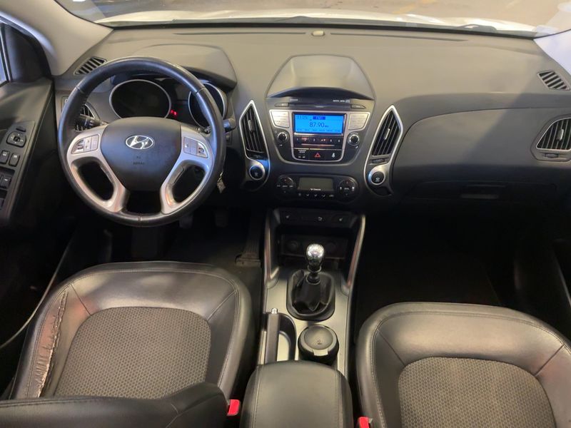 Hyundai ix35 1.7 CRDi Classic 2WD 2012 – снимка 17