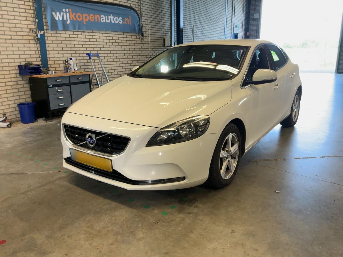 Volvo V40 2013