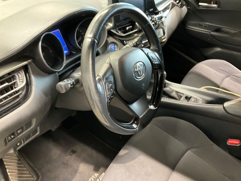 Toyota C-HR 1.8 Hybrid Flow 2018 – снимка 28