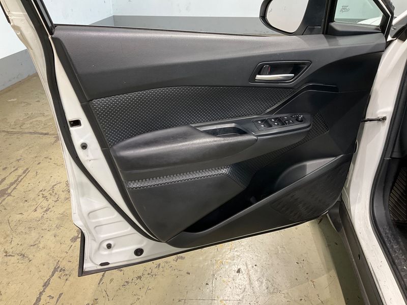 Toyota C-HR 1.8 Hybrid Flow 2018 – снимка 27