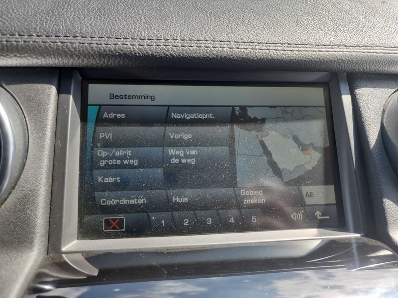 Land Rover Discovery 4 5.0 V8 HSE Luxury Edition — zdjęcie 13