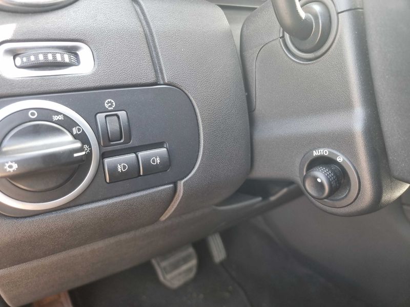 Land Rover Discovery 4 5.0 V8 HSE Luxury Edition — zdjęcie 22