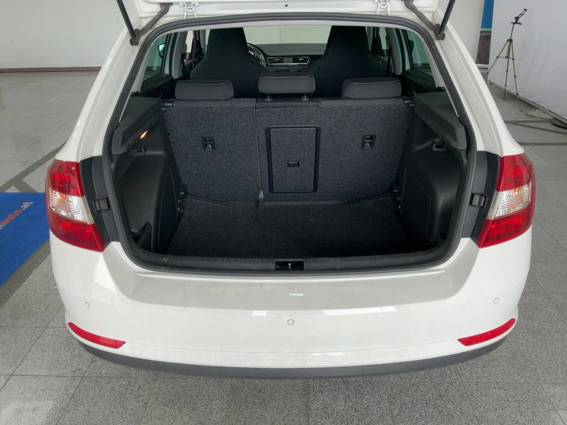 Skoda Rapid Spaceback 1.2 TSI Elegance — zdjęcie 10