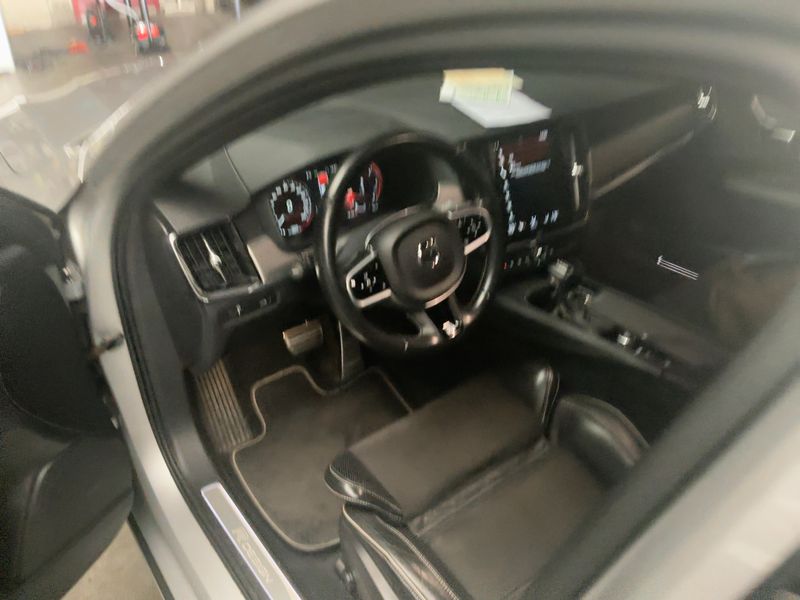 Volvo V90 2.0 D3 R-Design — zdjęcie 12