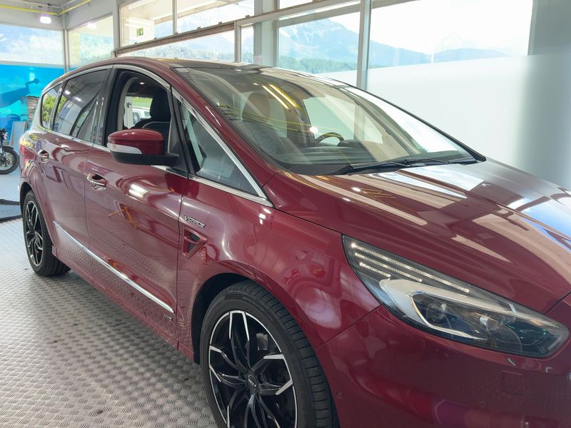 Ford S-Max 2.0 TDCi Vignale AWD — zdjęcie 8