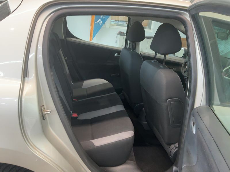 Peugeot 207 1.4 VTi Tendance — zdjęcie 14