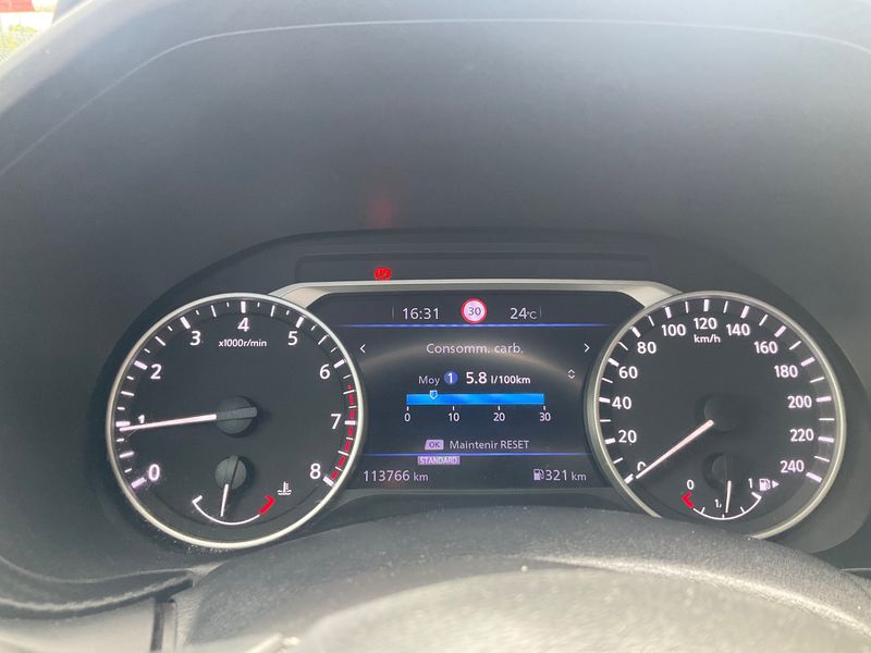 Nissan Juke 1.0 DIG-T N-Connecta — zdjęcie 13