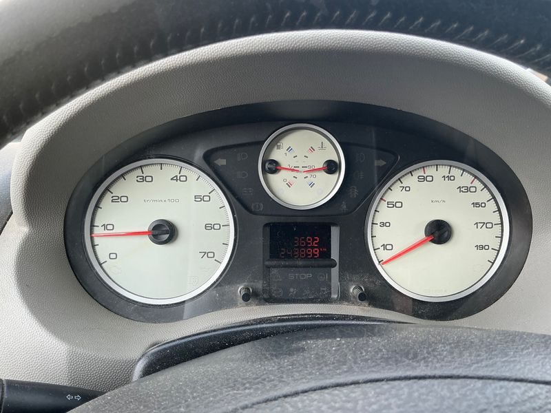Fiat Scudo 2.0 JTDM Panorama Executive L1H1 120 Multijet — zdjęcie 13
