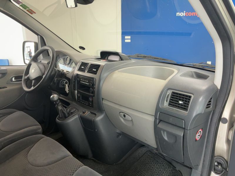 Fiat Scudo 2.0 JTDM Panorama Executive L1H1 120 Multijet — zdjęcie 12