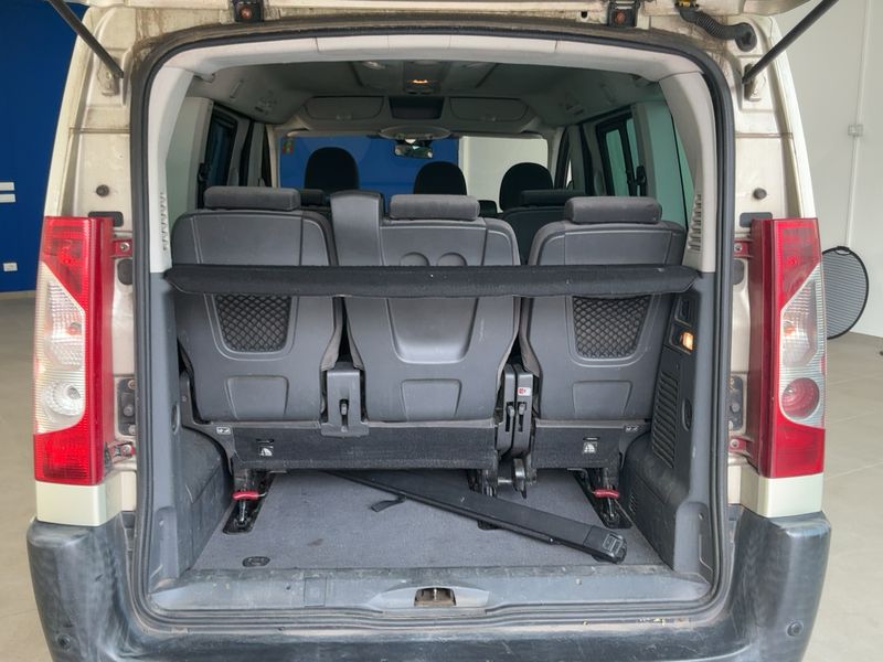 Fiat Scudo 2.0 JTDM Panorama Executive L1H1 120 Multijet — zdjęcie 10