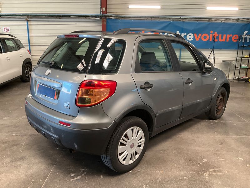 Fiat Sedici 1.9 JTD Multijet Dynamic 4x4 — zdjęcie 2