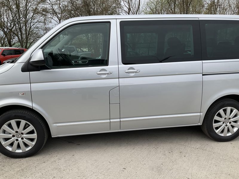 Volkswagen T5 Multivan 2.0 TDI Highline — zdjęcie 4