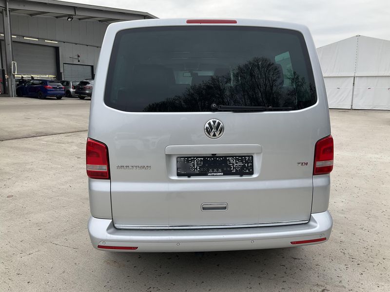 Volkswagen T5 Multivan 2.0 TDI Highline — zdjęcie 5