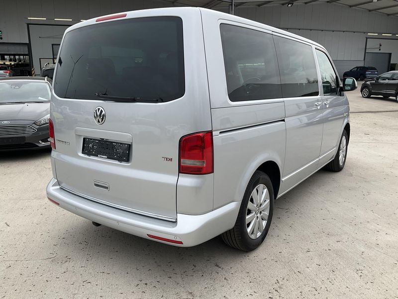 Volkswagen T5 Multivan 2.0 TDI Highline — zdjęcie 6