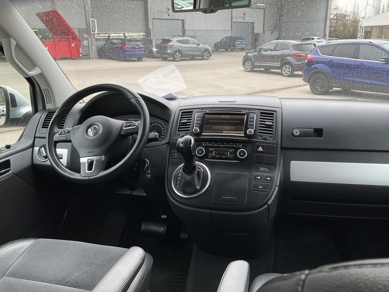Volkswagen T5 Multivan 2.0 TDI Highline — zdjęcie 12