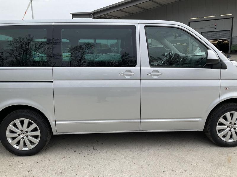 Volkswagen T5 Multivan 2.0 TDI Highline — zdjęcie 7