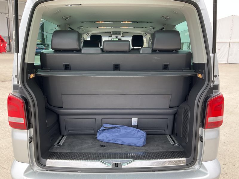 Volkswagen T5 Multivan 2.0 TDI Highline — zdjęcie 10