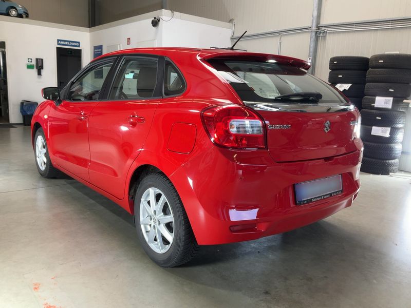 Suzuki Baleno 1.2 DualJet Basic — zdjęcie 3