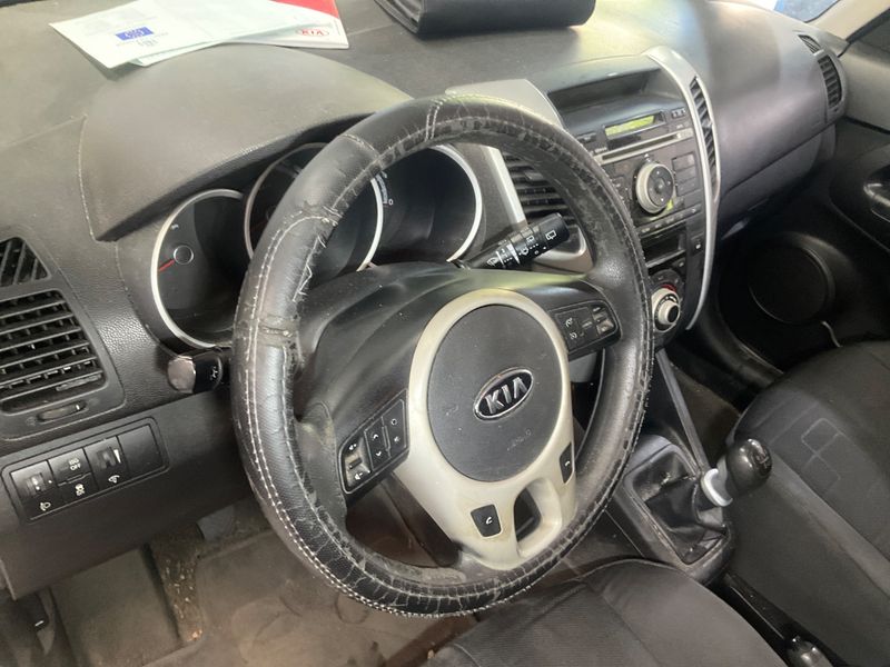 Kia Venga 1.4 CRDi Drive 2011 – снимка 29