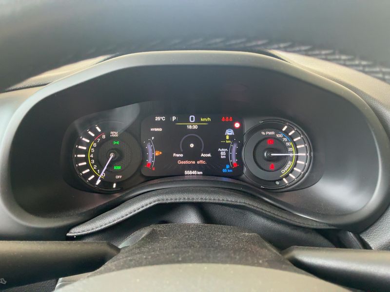 Jeep Renegade 1.3 T4 4xe Plug-in Hybrid 80th Anniversary — zdjęcie 13