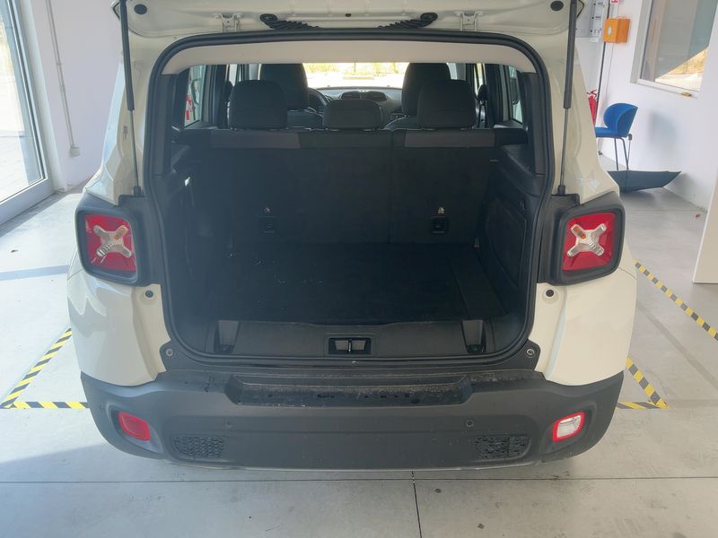 Jeep Renegade 1.3 T4 4xe Plug-in Hybrid 80th Anniversary — zdjęcie 10