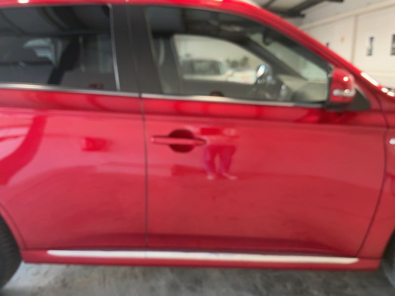 Mitsubishi Outlander 2.4 PHEV Plus Spirit 4WD — zdjęcie 7
