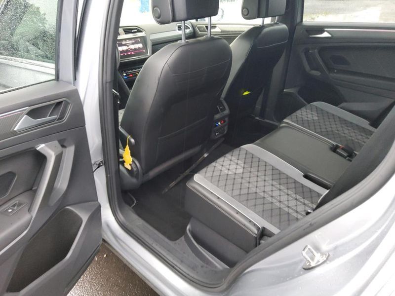 Volkswagen Tiguan Allspace 2.0 TDI R-Line 4Motion — zdjęcie 12