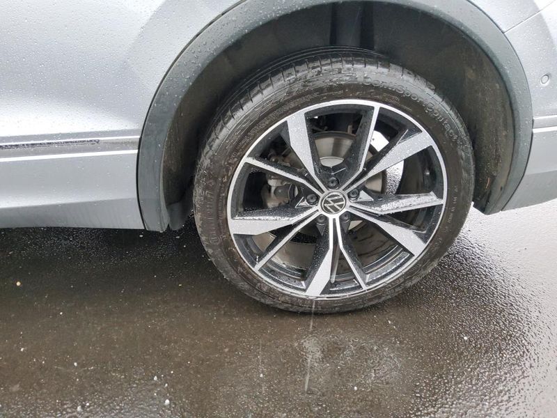 Volkswagen Tiguan Allspace 2.0 TDI R-Line 4Motion — zdjęcie 25
