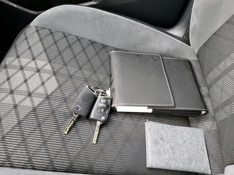 Volkswagen Tiguan Allspace 2.0 TDI R-Line 4Motion — zdjęcie 16
