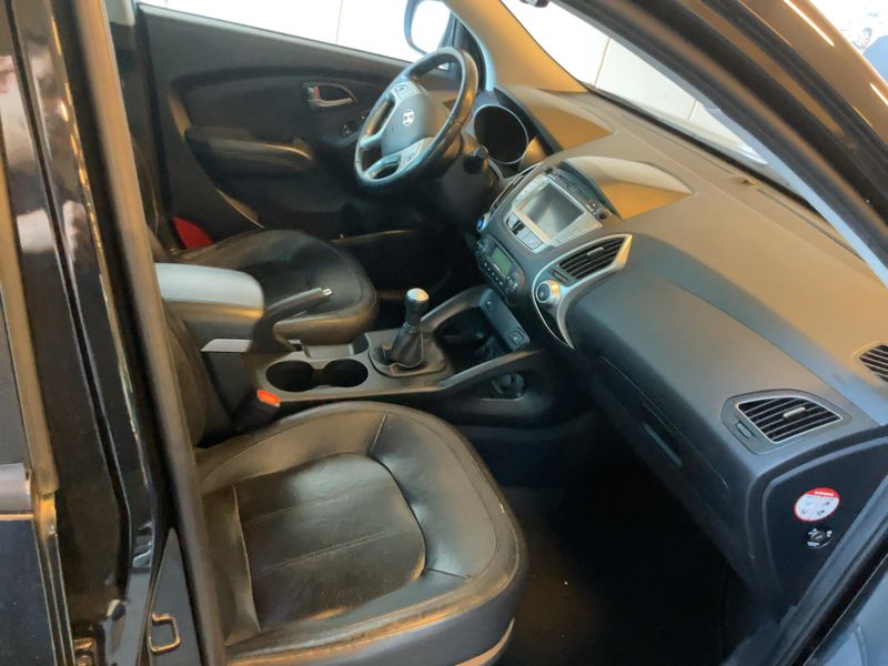 Hyundai ix35 2.0 Comfort 2WD — zdjęcie 11