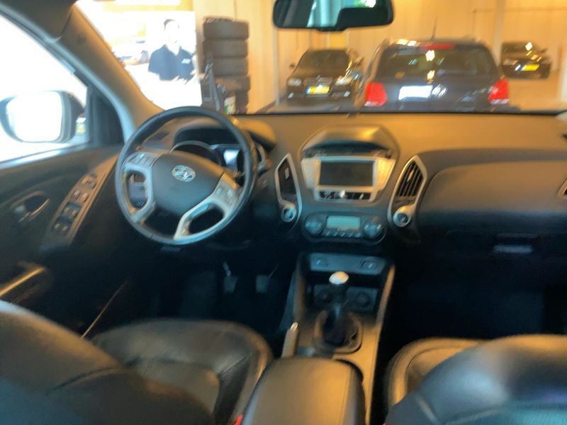 Hyundai ix35 2.0 Comfort 2WD — zdjęcie 12