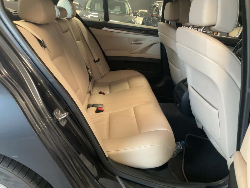 BMW 5er 520d Luxe 2011 – снимка 19