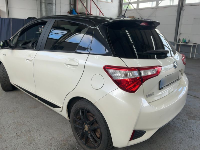 Toyota Yaris 1.5 Hybrid Style Selection — zdjęcie 3