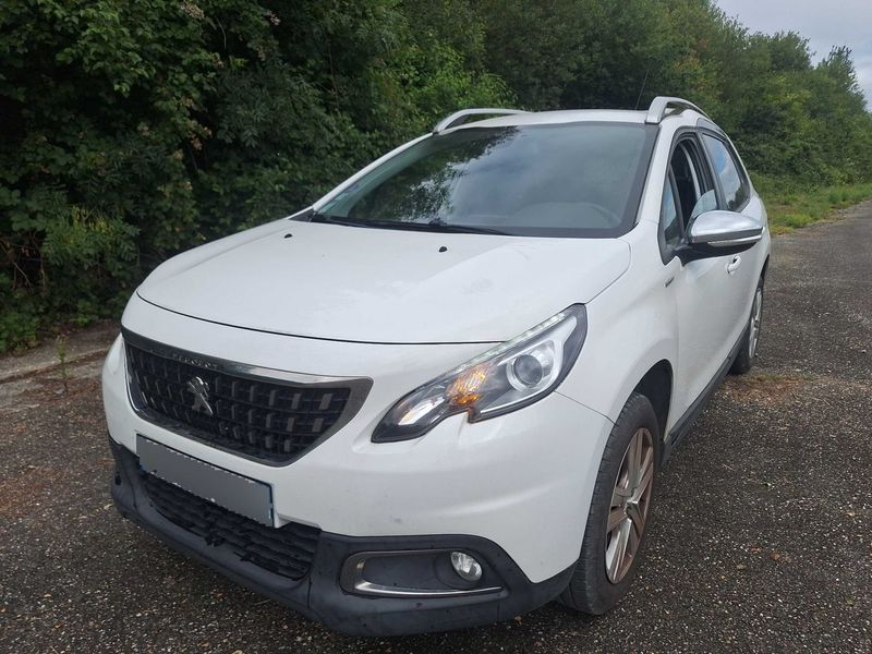 Peugeot 2008 1.2 VTi Style — zdjęcie 1