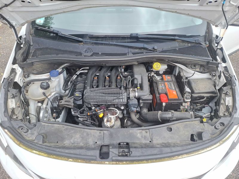 Peugeot 2008 1.2 VTi Style — zdjęcie 8