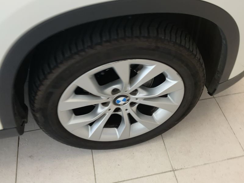 BMW X1 xDrive 20d Luxe 2011 – снимка 11