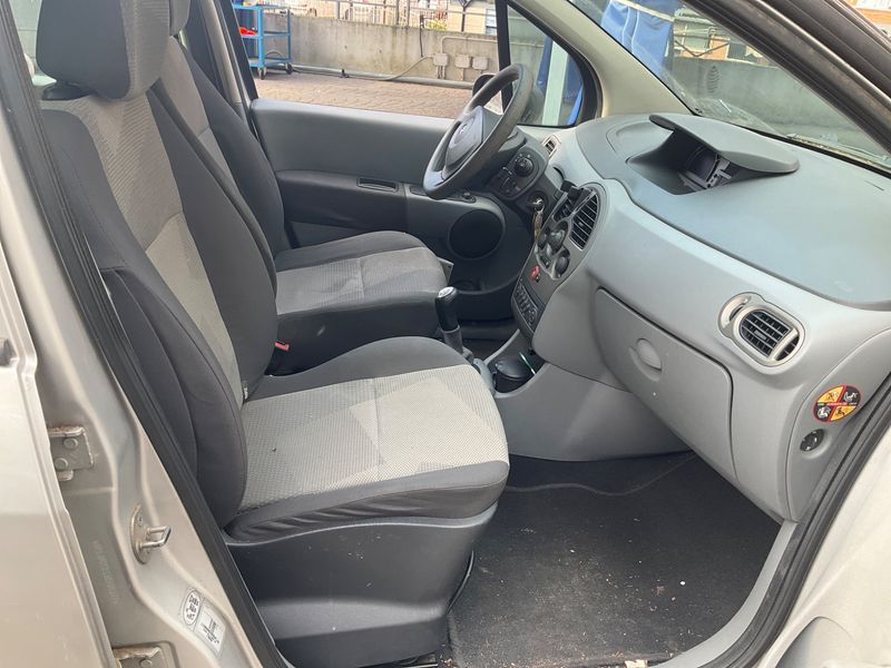 Renault Modus 1.2 Saint Tropez — zdjęcie 3