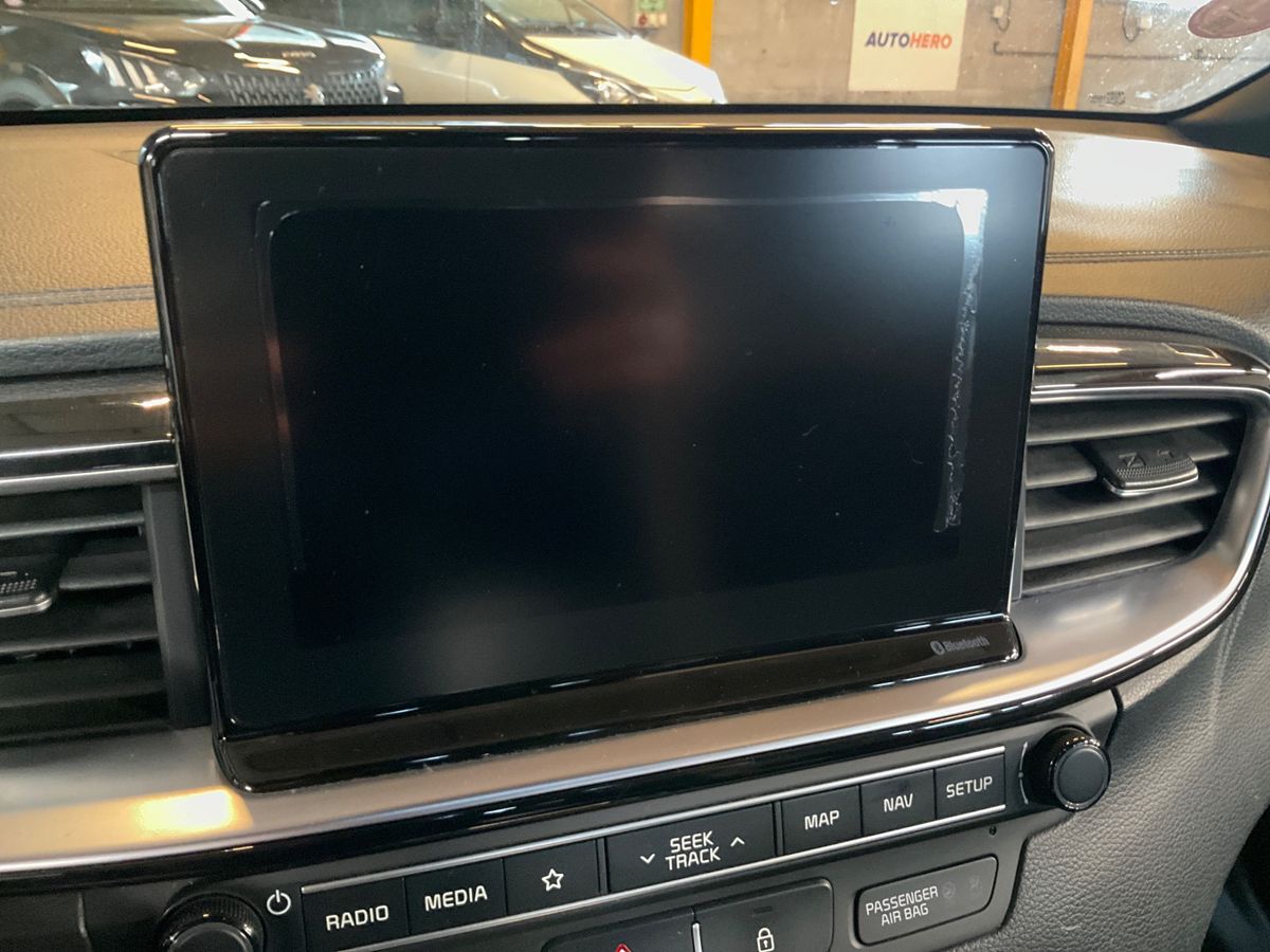 Kia cee'd 2019 — photo 49