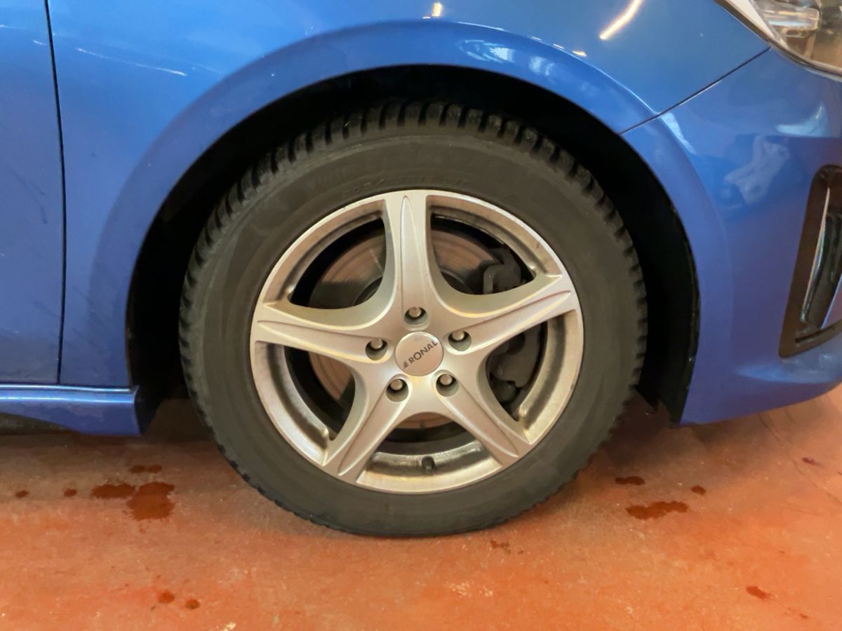 Kia cee'd 2019 — photo 12