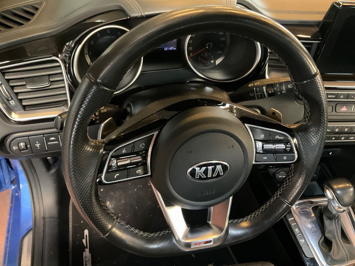 Kia cee'd 2019 — photo 46