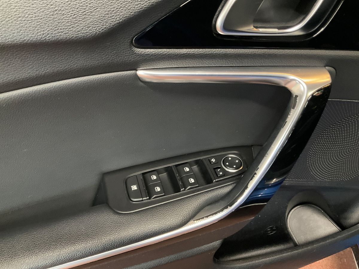 Kia cee'd 2019 — photo 48