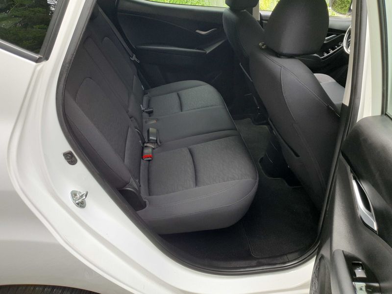 Hyundai ix20 1.4 Passion Blue — zdjęcie 14