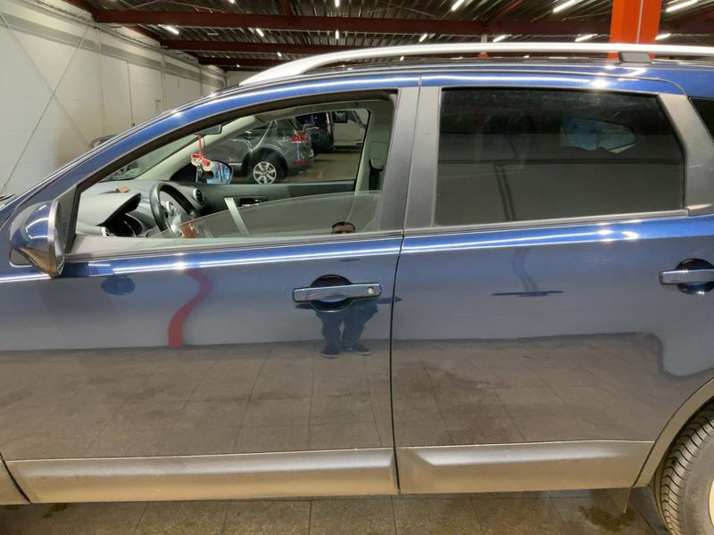 Nissan Qashqai+2 2.0 Acenta — zdjęcie 4