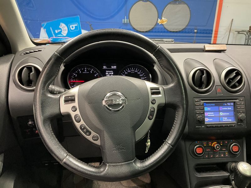Nissan Qashqai+2 2.0 Acenta — zdjęcie 12