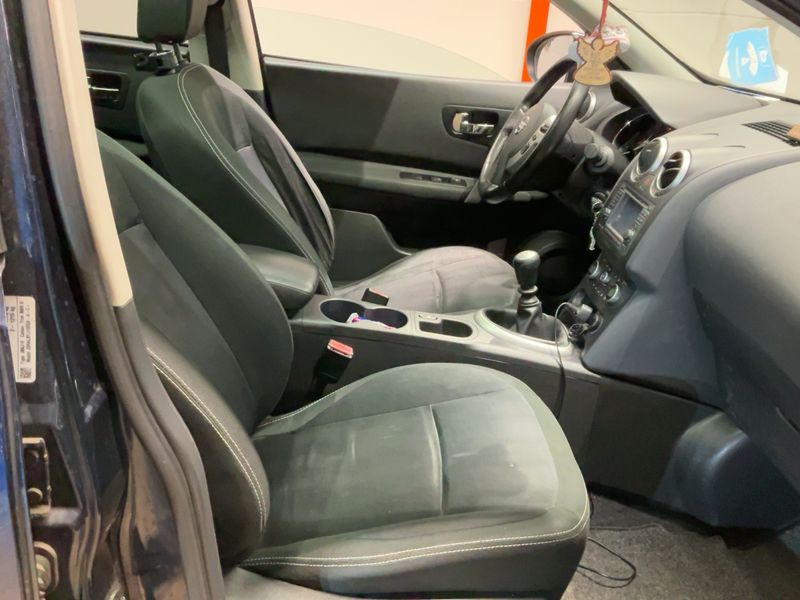 Nissan Qashqai+2 2.0 Acenta — zdjęcie 11